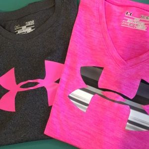 2 Under Armour girls heat gear tees EUC